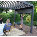 Pergola, auch als Terrassenüberdachung geeignet Pfostenstärke 11 x 11 cm 3 x 3 m mit Lamellendach inkl. Sonnenrollo anthrazit