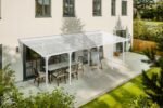 Angebaute Pergola/Carport 24m² KLEO 800L300 Aluminium Weiß